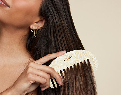 How to use a styling comb